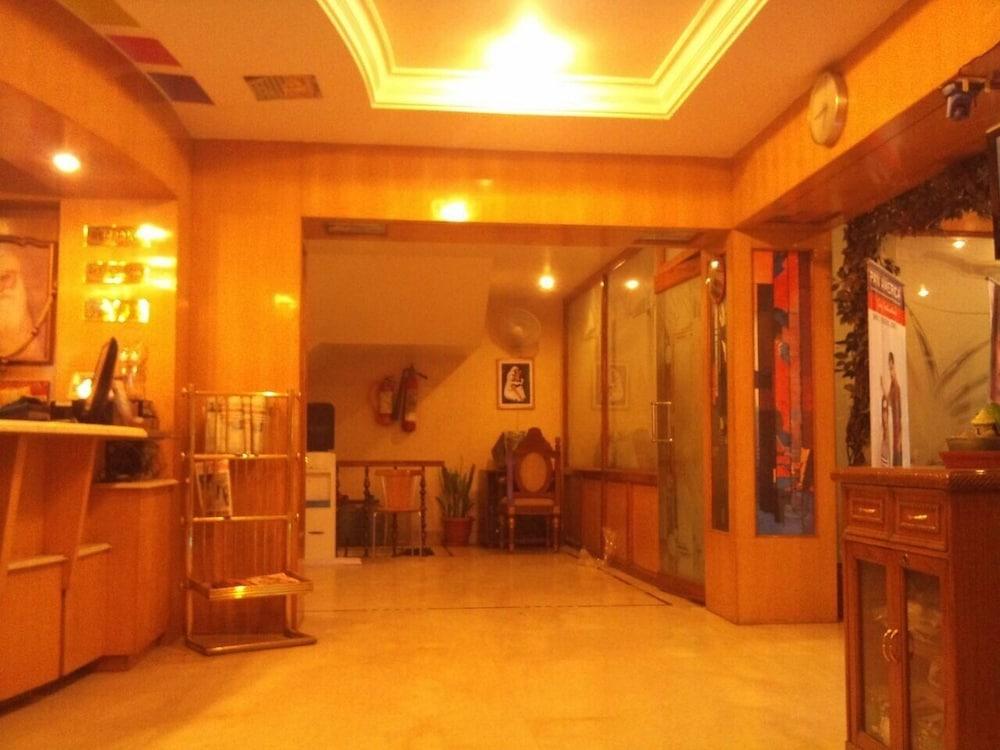 Hotel Singh International Deli Exterior foto