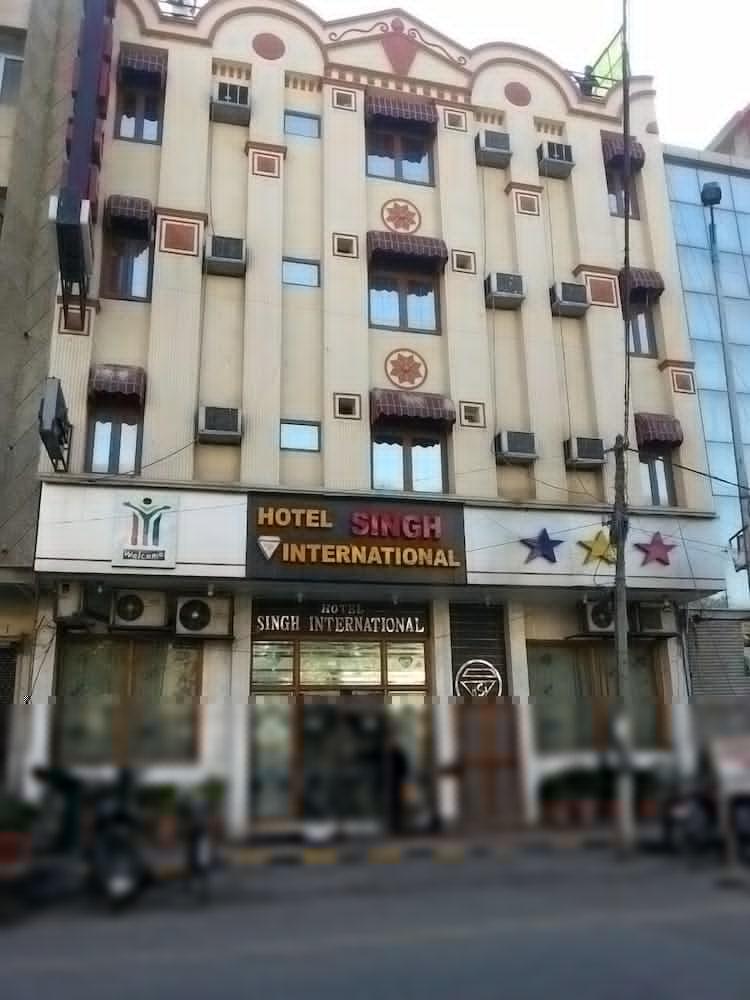 Hotel Singh International Deli Exterior foto